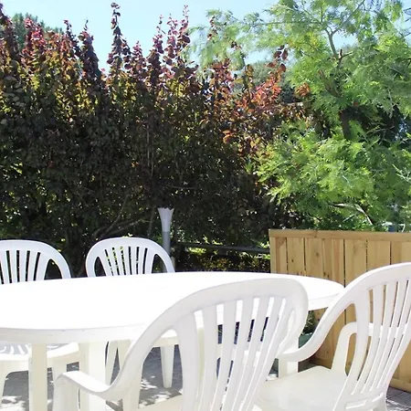 Maison 3 Pièces 5 Couchages Trojan Les Bains Sto000-045 *