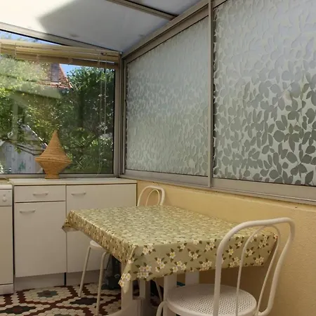 Villa Maison 3 Pièces 5 Couchages Trojan Les Bains Sto000-045 *