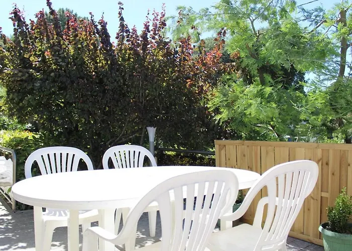 Maison 3 Pièces 5 Couchages Trojan Les Bains Sto000-045 *