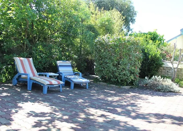 Maison 3 Pièces 5 Couchages Trojan Les Bains Sto000-045 *